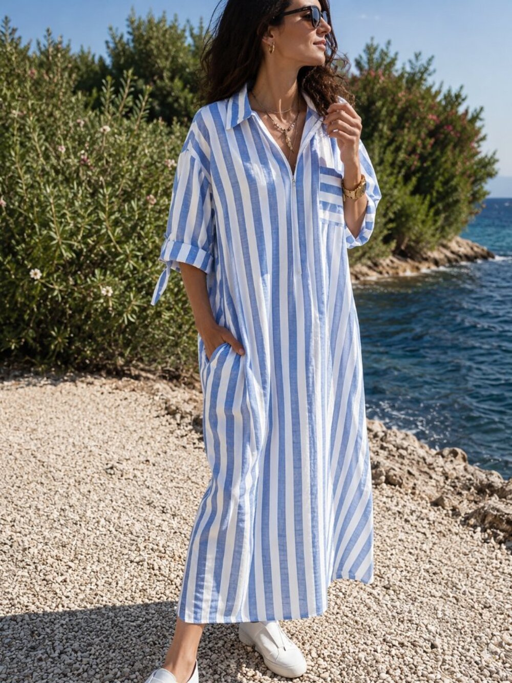 Blue striped nautical-style maxi dress with pockets and a zipper closure, М